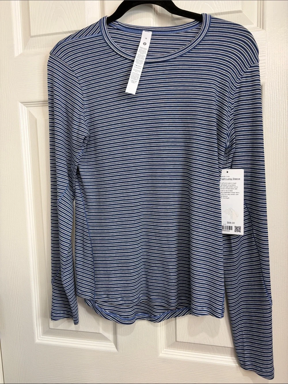 340. Lululemon NWT Hold Tight Long Sleeve Blue Stripes 10